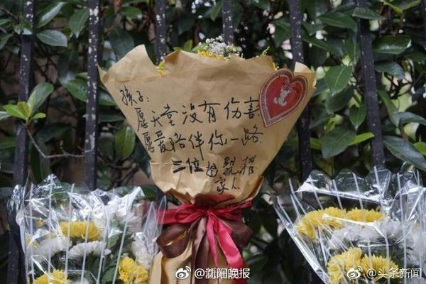 记者：利物浦预计还将签1名后卫甚至再加1名前锋，努涅斯可能离队